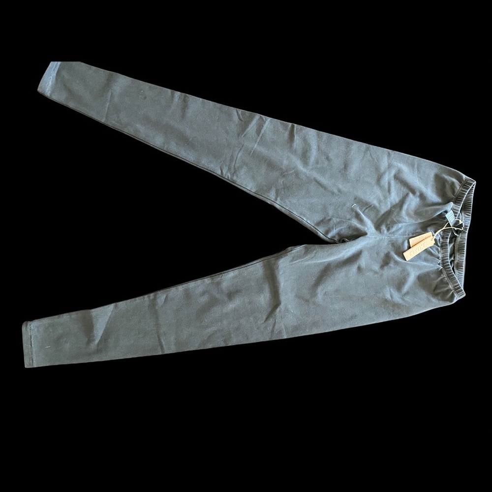 SKIMS Gray Leggings